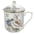 porcelanowy-kubek-z-zaparzaczem-i-pokrywka-400-ml-bialy-kwiaty.png